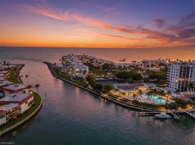2400 Gulf Shore Blvd N 604, Naples, Florida 34103