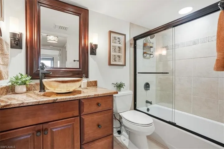 2400 Gulf Shore Blvd N 604, Naples, Florida 34103