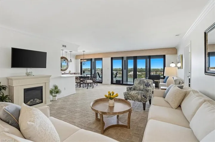 2400 Gulf Shore Blvd N 604, Naples, Florida 34103
