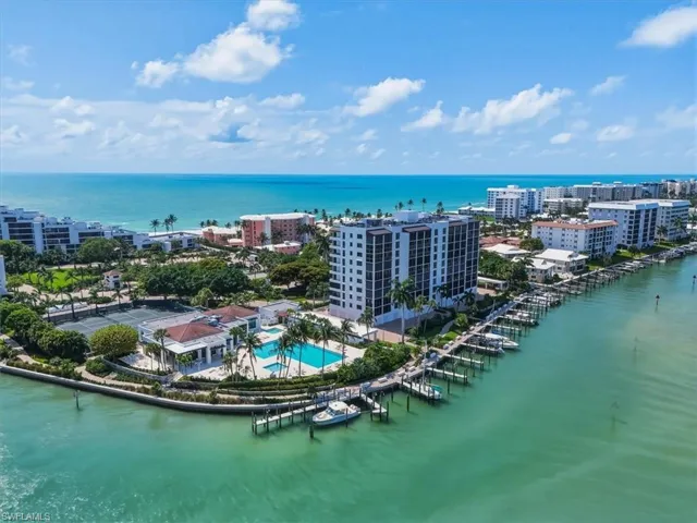 2400 Gulf Shore Blvd N 604, Naples, Florida 34103