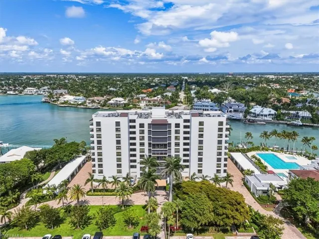 2400 Gulf Shore Blvd N 604, Naples, Florida 34103