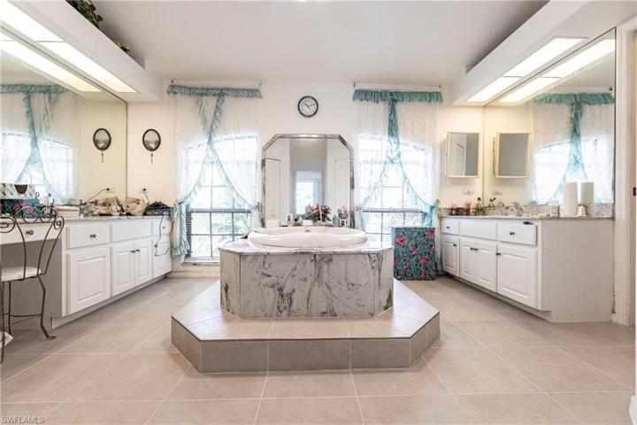 4333 SW 5th PL, CAPE CORAL FL 33914