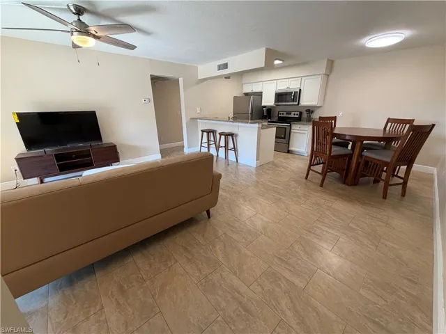 5327 Summerlin Rd 2707, Fort Myers, Florida 33919