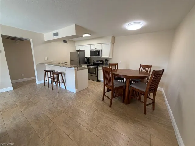 5327 Summerlin Rd 2707, Fort Myers, Florida 33919