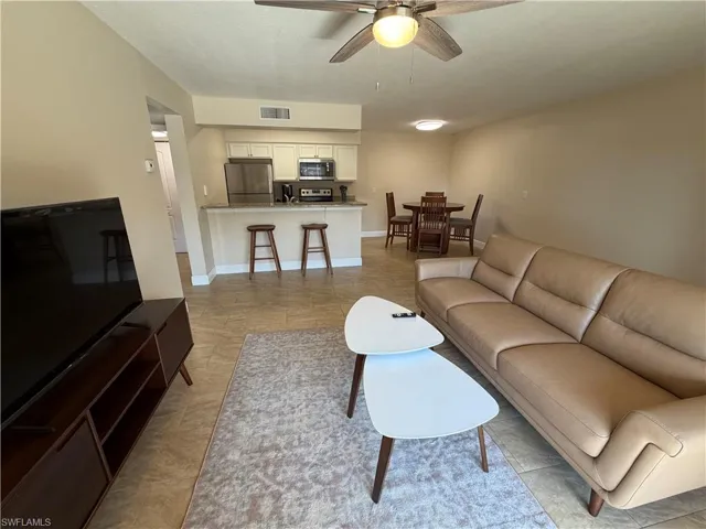 5327 Summerlin Rd 2707, Fort Myers, Florida 33919
