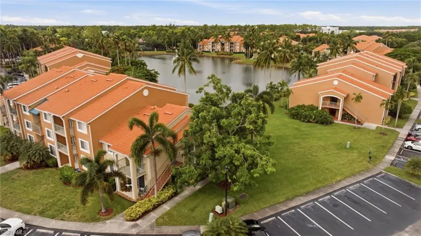 1265 Wildwood Lakes Blvd 207, Naples, Florida 34104