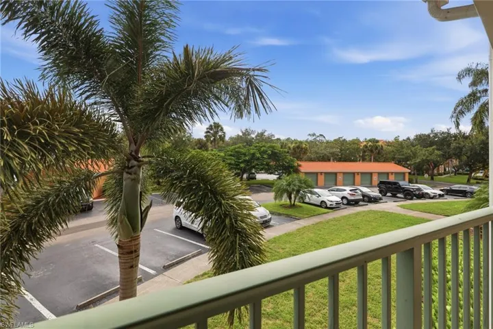 1265 Wildwood Lakes Blvd 207, Naples, Florida 34104