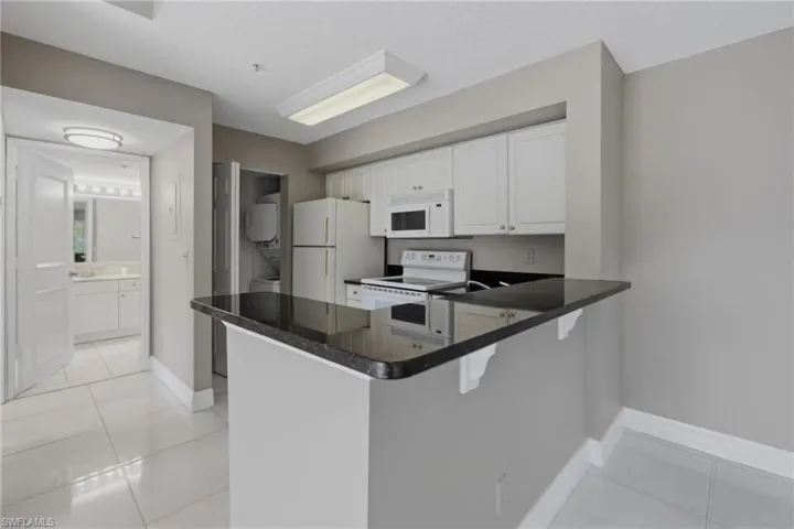1265 Wildwood Lakes Blvd 207, Naples, Florida 34104