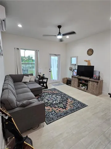 23041 Roundtree Ave, Alva, Florida 33920