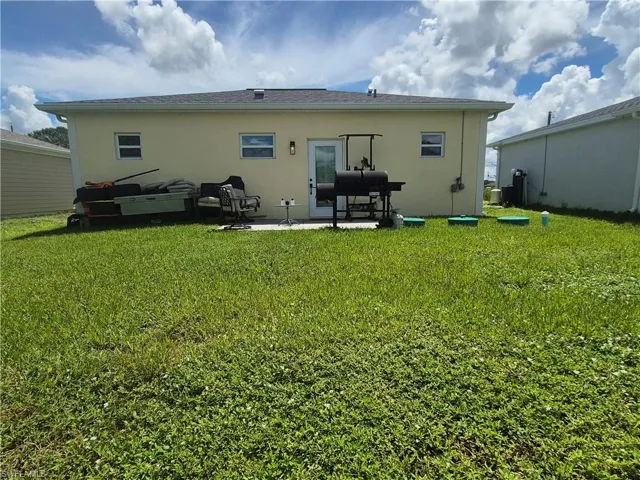 23041 Roundtree Ave, Alva, Florida 33920