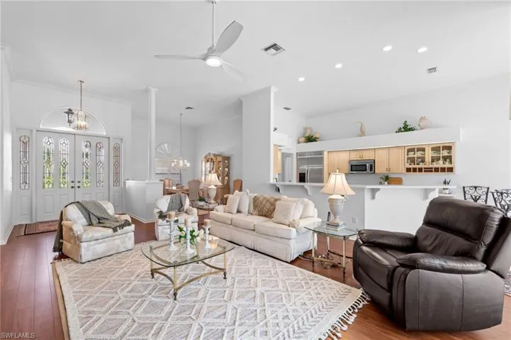 living room / kitchen