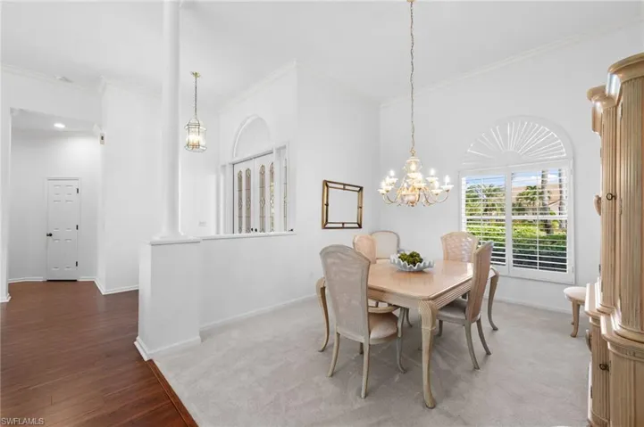 Formal dining / foyer