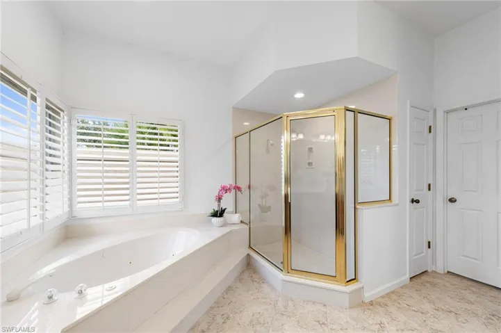 garden tub and seperate shower