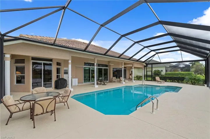 pool/lanai