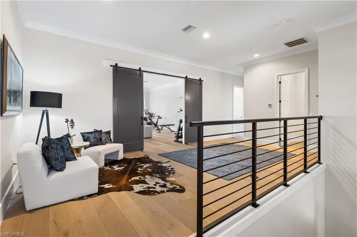 Fabulous landing loft for relaxation!