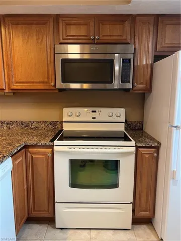 4629 Se 5th Pl 14, Cape Coral, Florida 33904
