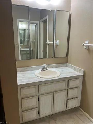 4629 Se 5th Pl 14, Cape Coral, Florida 33904