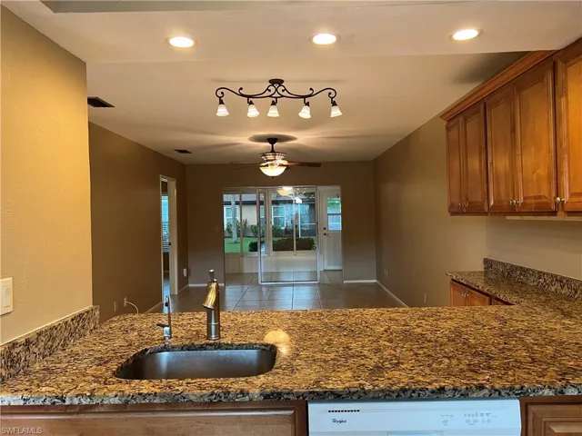 4629 Se 5th Pl 14, Cape Coral, Florida 33904