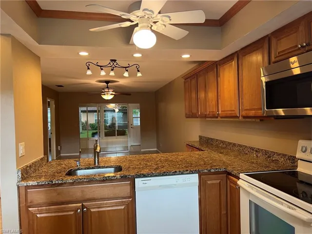 4629 Se 5th Pl 14, Cape Coral, Florida 33904