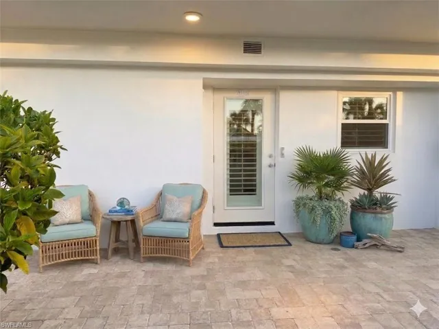 408 Broad Ave S H408, Naples, Florida 34102