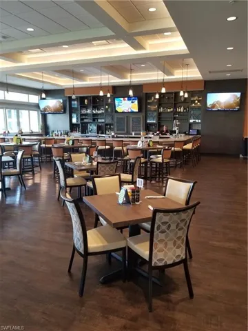 Restaurant/ Bar/GREAT FOOD