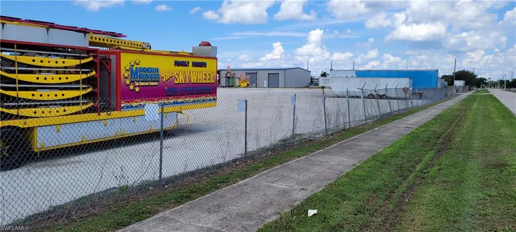 Up to two acres of secure parking area in Clewiston separated by fence and your own gate from the yard. DOT grade baserock and wide open turning area for large rigs and equipment. Just off of US Hwy 27.1855 Hookers Point RD, Clewiston, FL 33440
