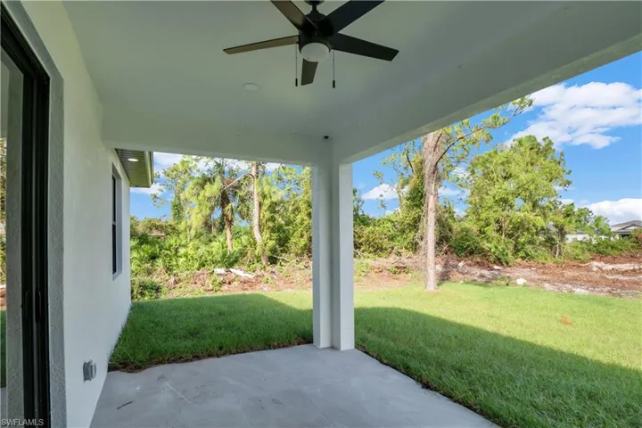 View of patio / terrace with ceiling fan