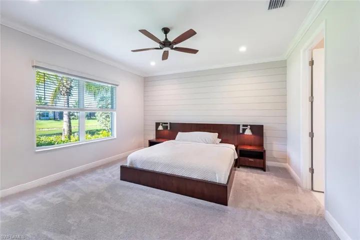 2206  Marquesa  CIR, Naples, FL 34112