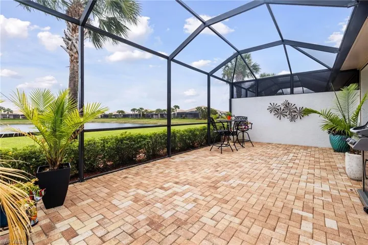 Large Lanai