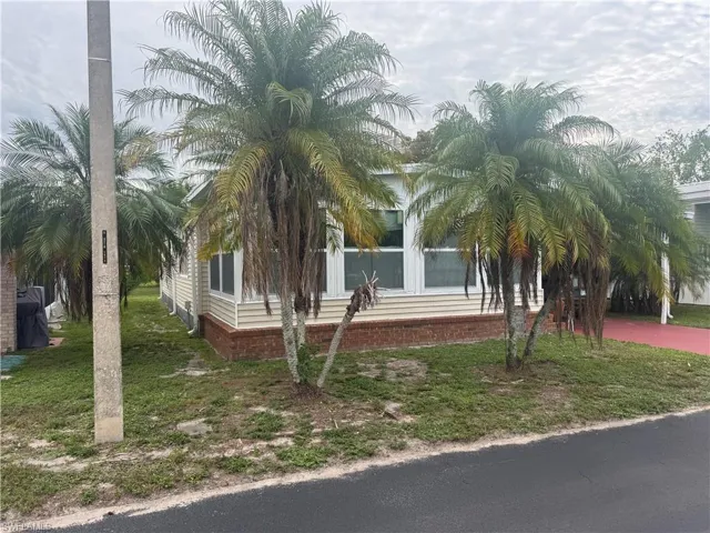 94 Poinsettia Dr, Fort Myers, Florida 33905