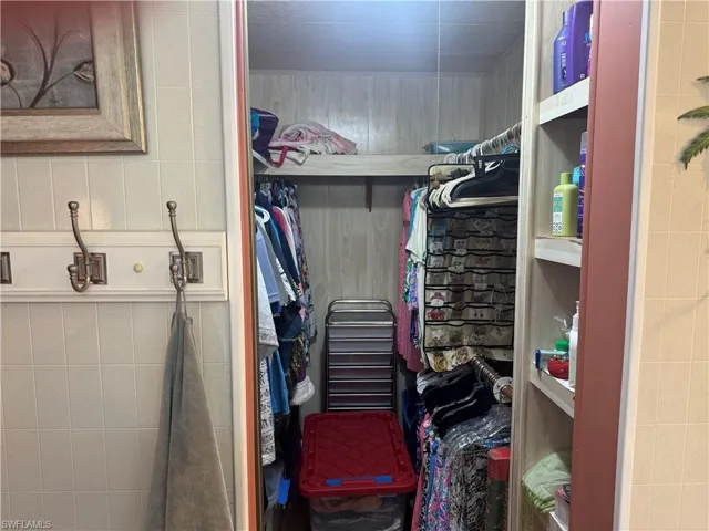 Walk in closet