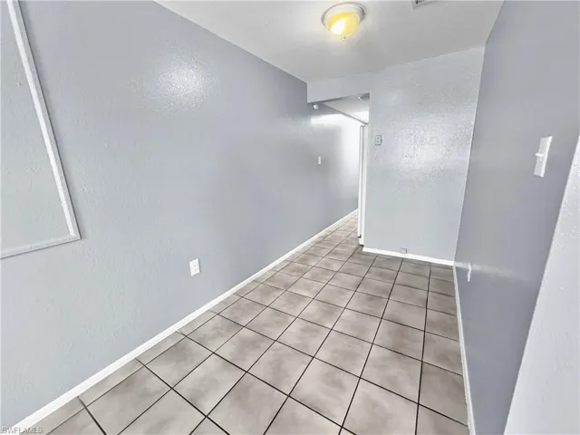 6617 Warwick Cir, Fort Myers, Florida 33919