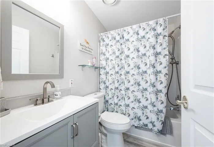 26920  Sammoset  WAY, Bonita Springs, FL 34135