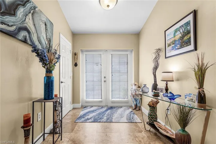 Entryway featuring baseboards