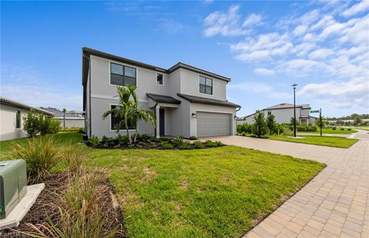 Come tour this beautiful Whitestone!