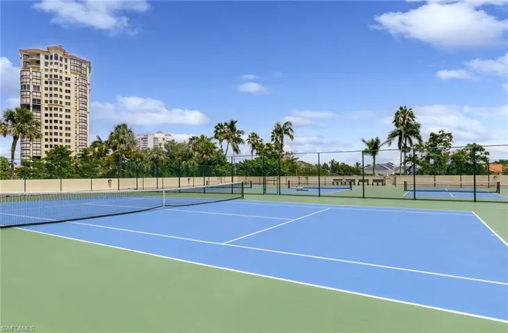 Tennis & Pickleball Courts