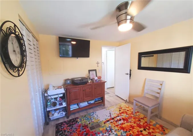 Guest bedroom