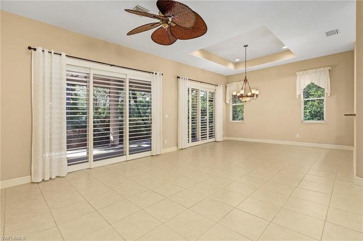 Unstaged Dining Room