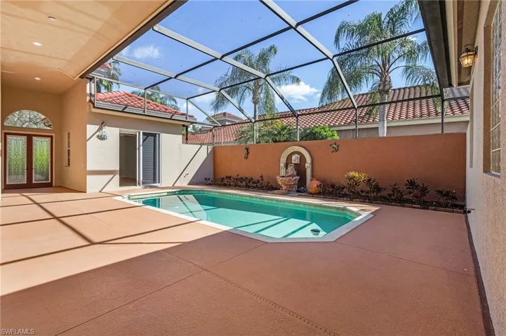 Courtyard Pool Area