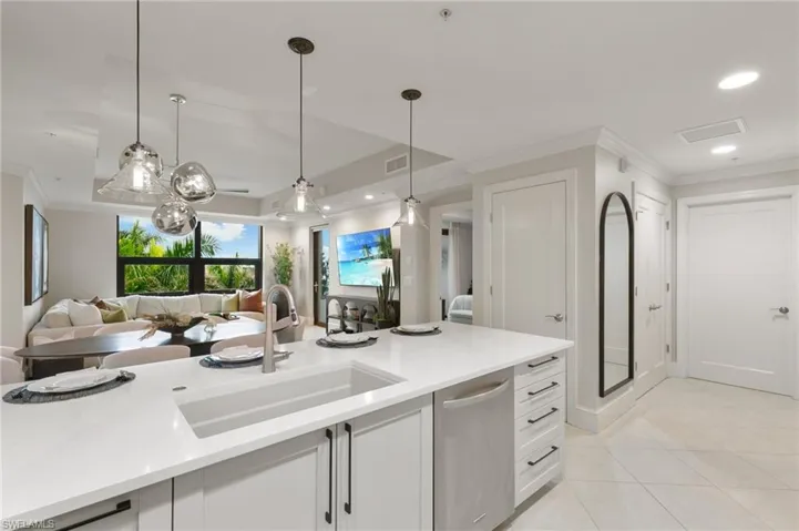 9115  Strada  PL, Naples, FL 34108