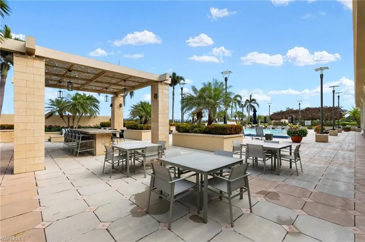 9115  Strada  PL, Naples, FL 34108