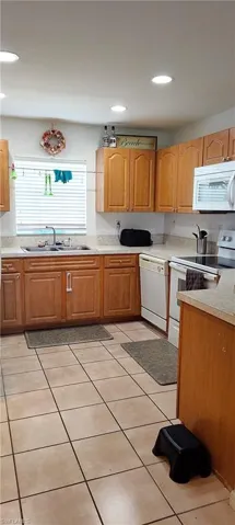 18453  Holly  RD, Fort Myers, FL 33967