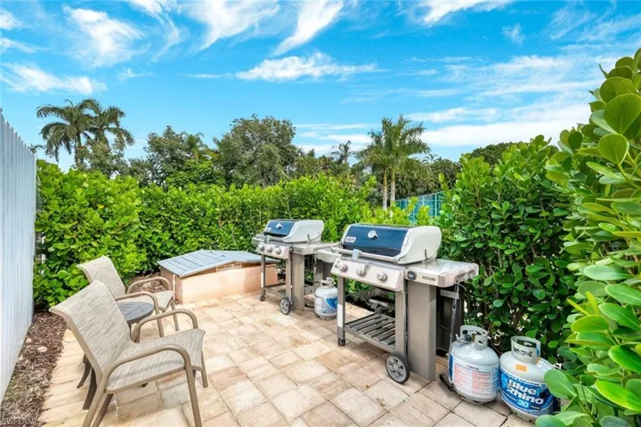 Community Gas Grills by the Pool