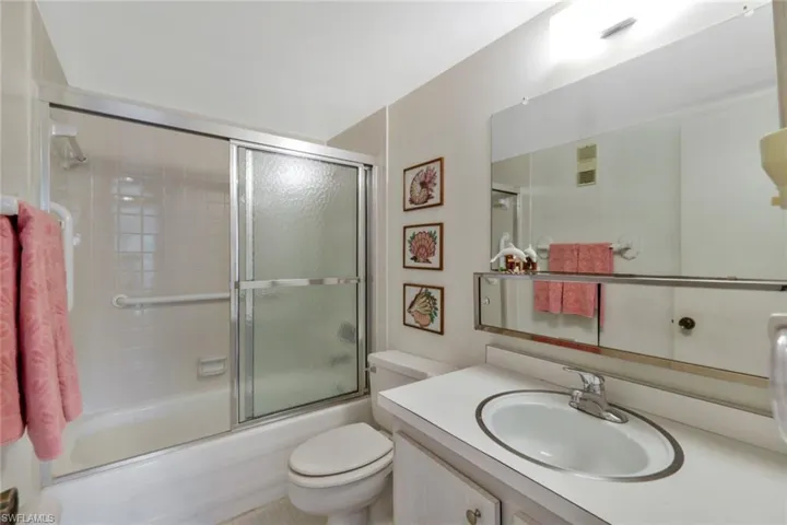 Guest bathroom.