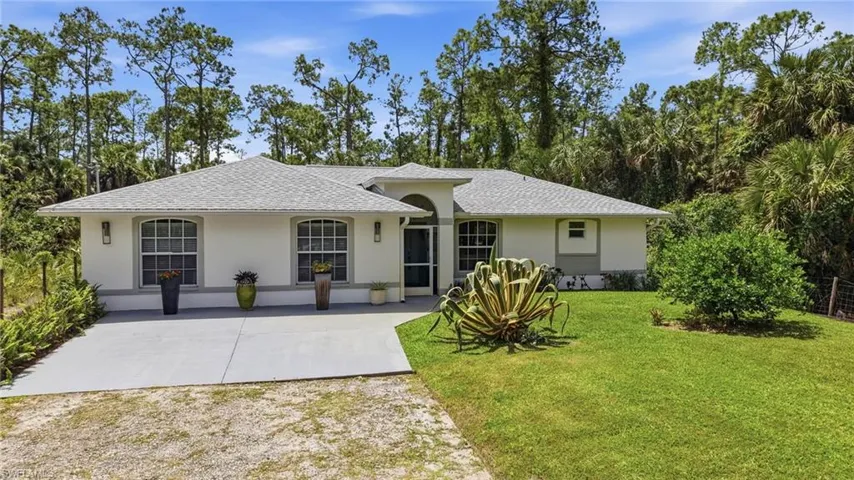 4680  24th SE AVE, Naples, FL 34117