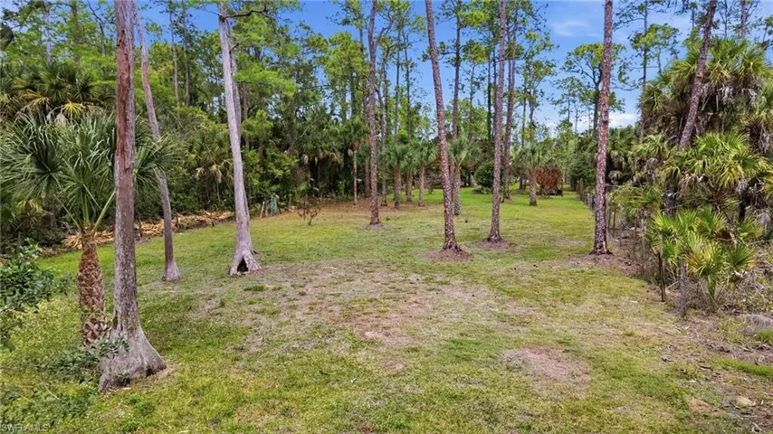 4680  24th SE AVE, Naples, FL 34117