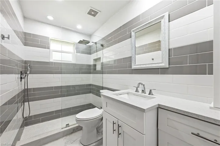 4680  24th SE AVE, Naples, FL 34117