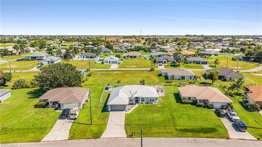 621 Nw 18th Pl, Cape Coral, Florida 33993