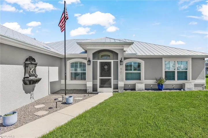 621 Nw 18th Pl, Cape Coral, Florida 33993