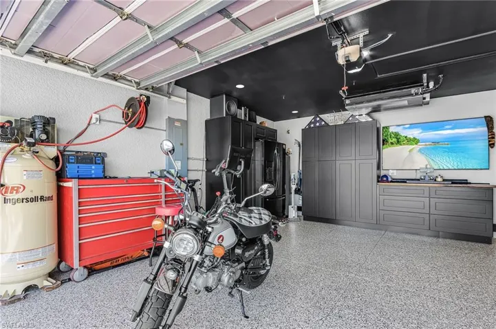 621 Nw 18th Pl, Cape Coral, Florida 33993